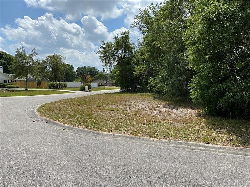 1st image of 11904 Sugarberry Dr