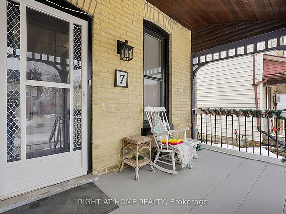 2nd image of 7 Myrtle St