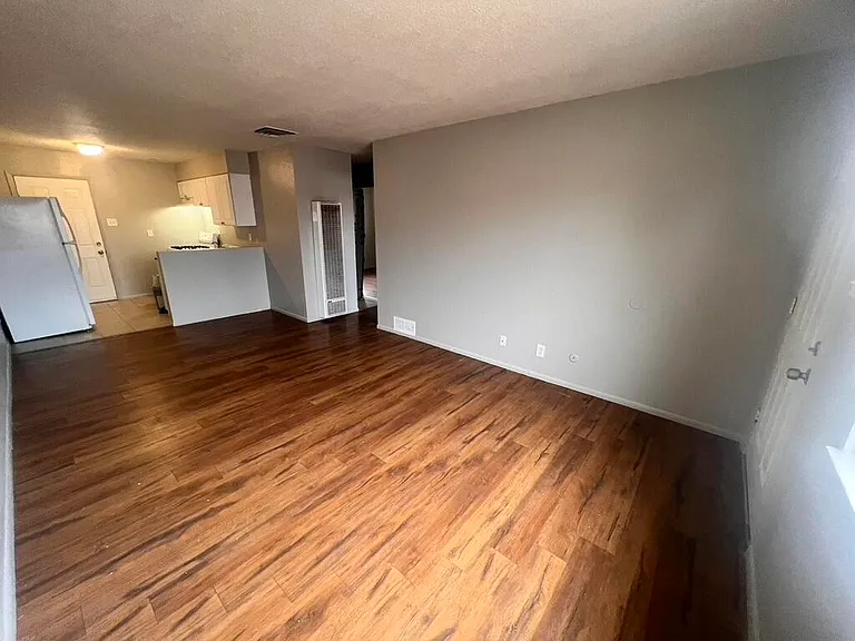 423 Dallas St SE #A — Photo 12