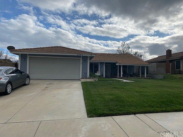 1st image of 2565 Periwinkle Dr