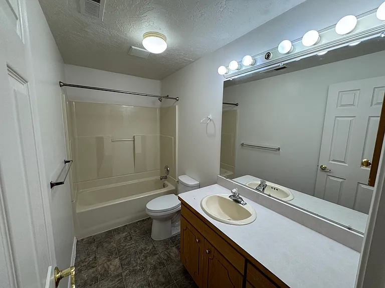 3486 Obryant St — Photo 13