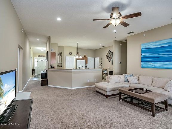 5th image of 2983 Thorncrest Dr