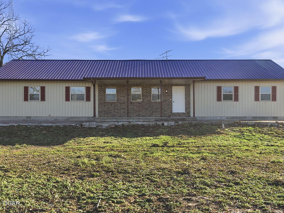 1st image of 10058 Farm Road 2015