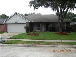 2nd image of 4647 Linden Pl