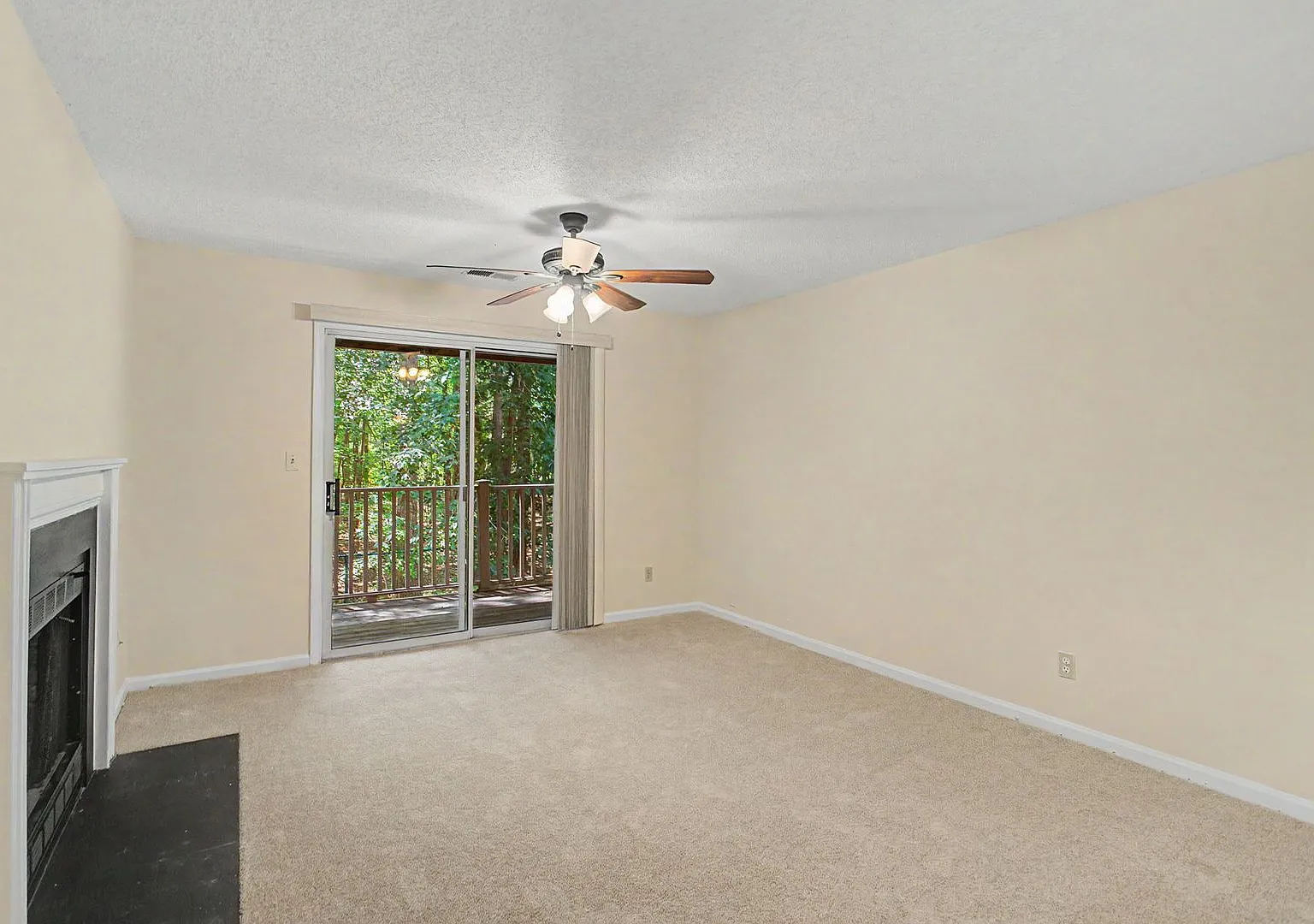 540 Pineland Circle Newport News VA 23608 — Photo 3