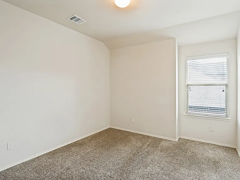 1305 Lone Pine Dr — Photo 16