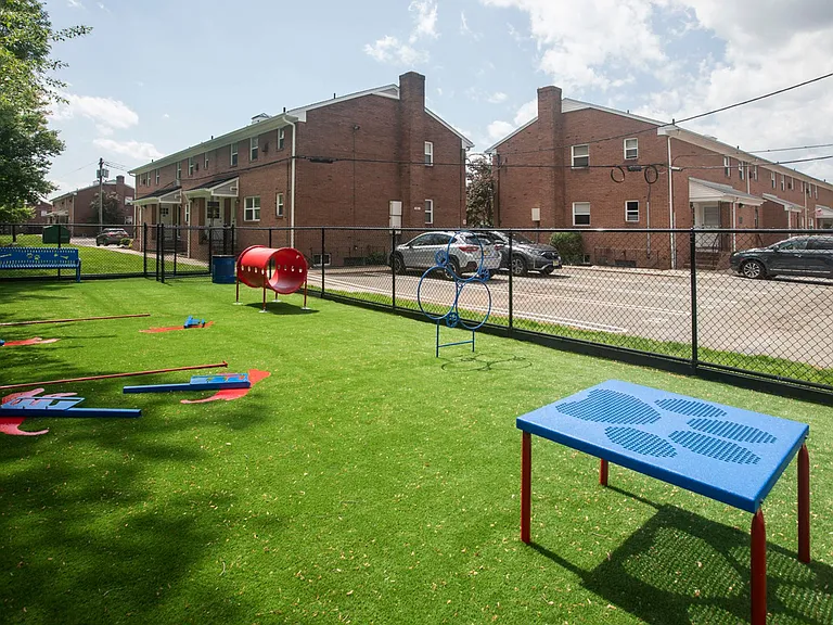 The Courtyard at Clifton — Photo 7
