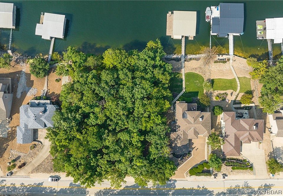 1st image of 696 & 697 Eagle Dr
