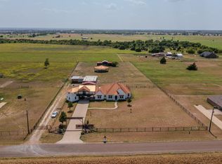 1015 Curry Rd, Waxahachie, TX 75167