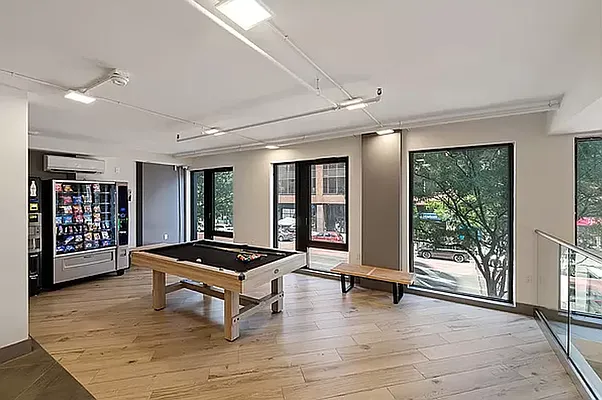 Rented by REAL New York | media 24