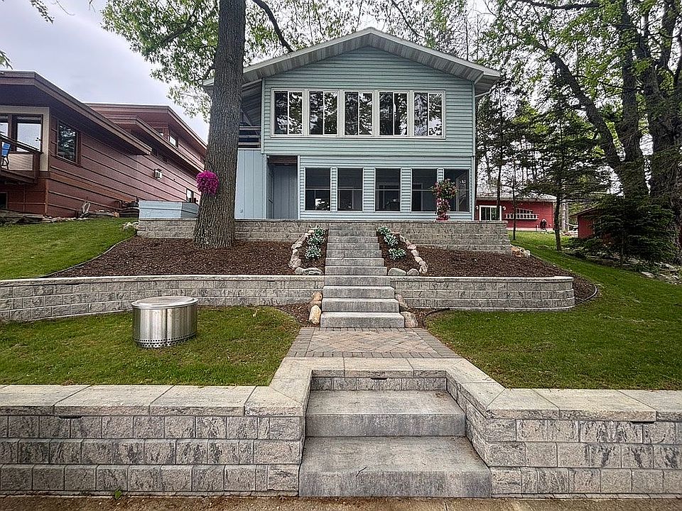1st image of 10919 Round Lake Dr
