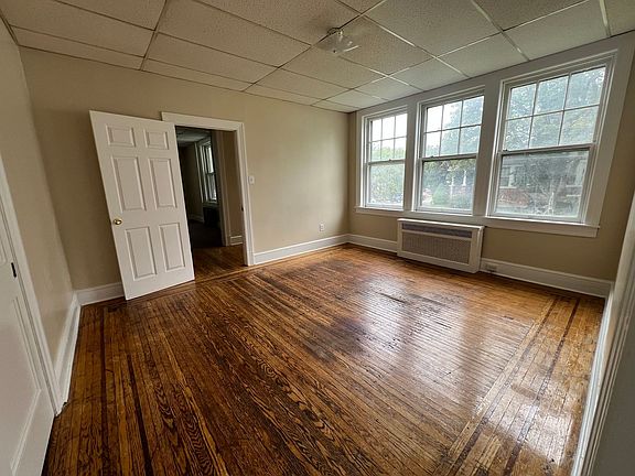 4th image of 1434 1st Ave #1