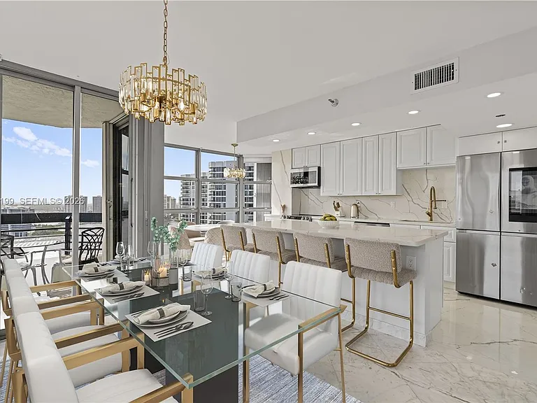3500 Mystic Pointe Dr #2908 — Photo 3