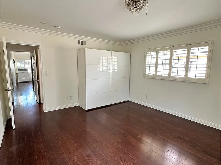1233 S California Ave — Photo 15