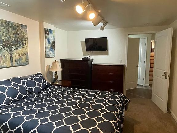4th image of 5065 Escapardo Way #5065