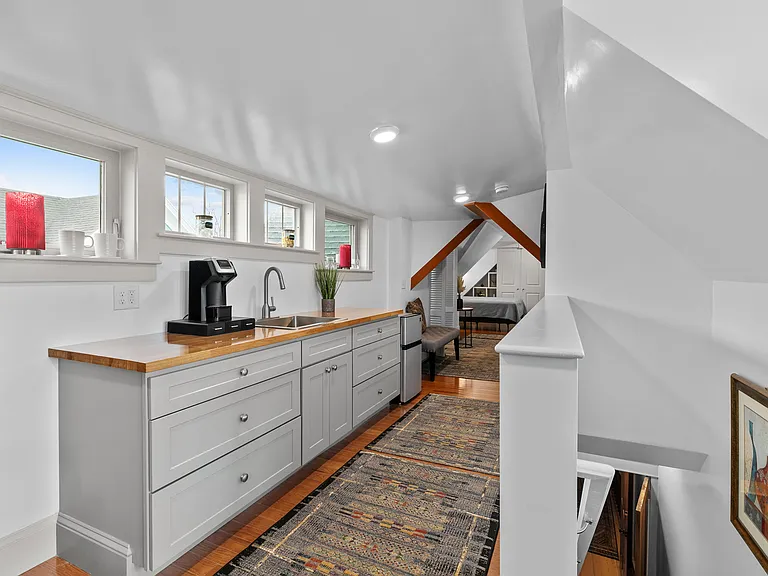 358 Broadway St #4 — Photo 7