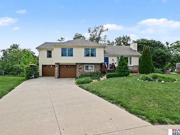 1005 Dogwood Cir, Bellevue, NE 68005