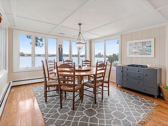 3rd image of 5 Bluff Point Ln