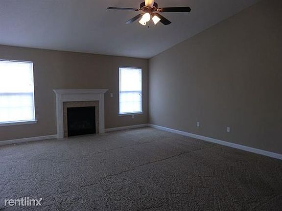 7100 Living Room 08-11