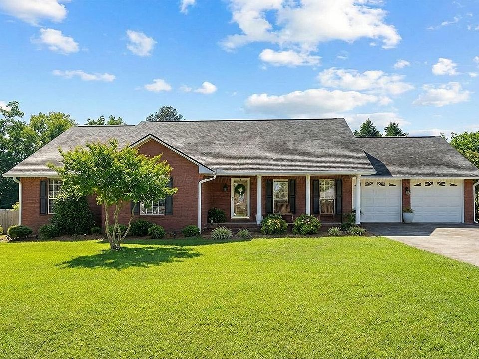 1st image of 2105 Heatherwood Dr