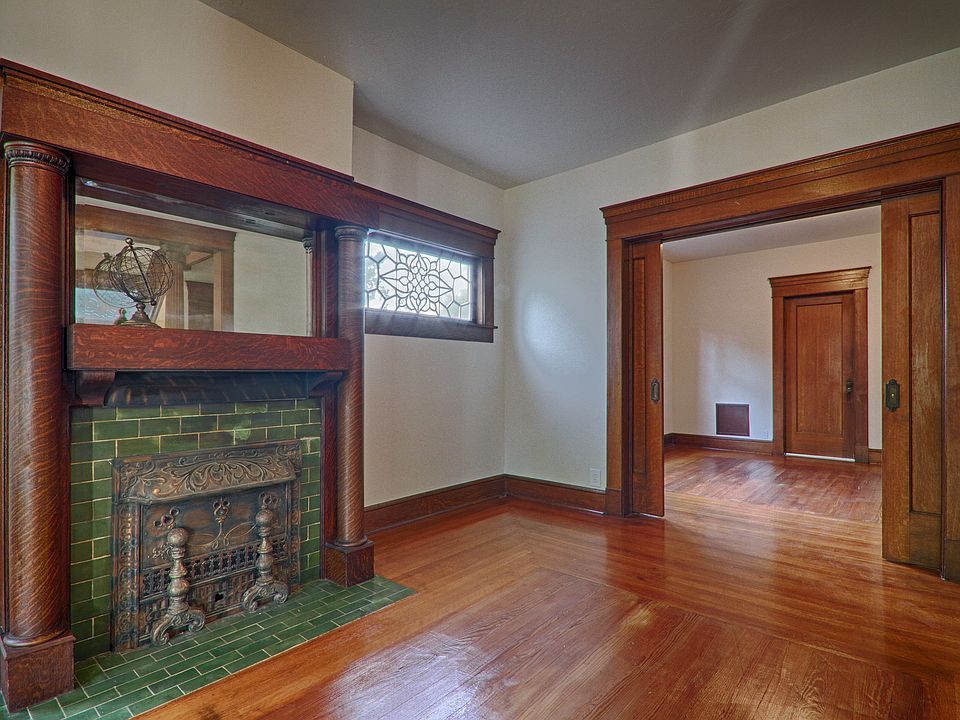 1st image of 710 E Warner Ave