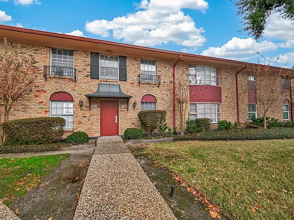 3rd image of 7600 Burgoyne Rd Unit 251