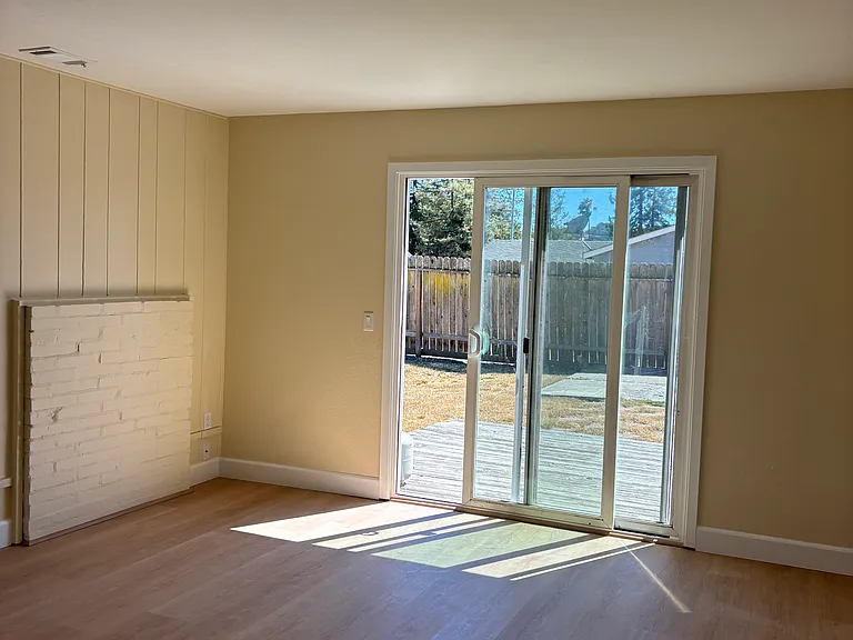 1132 Santa Barbara Way — Photo 21