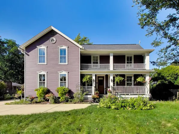 310 W Kirchhoff Rd, Arlington Heights, IL 60005