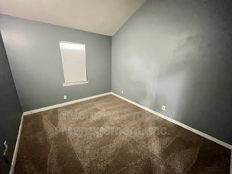 401 N Manassas St — Photo 8
