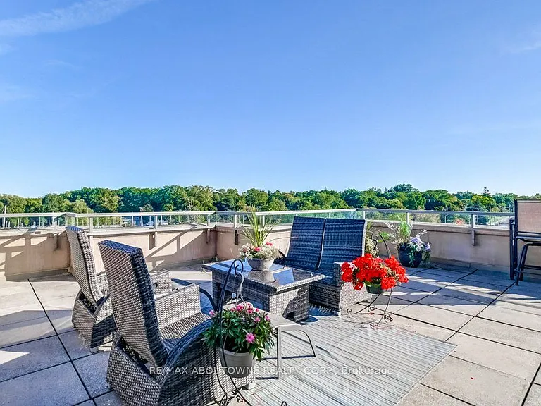 2511 Lakeshore Rd W #519 — Photo 3