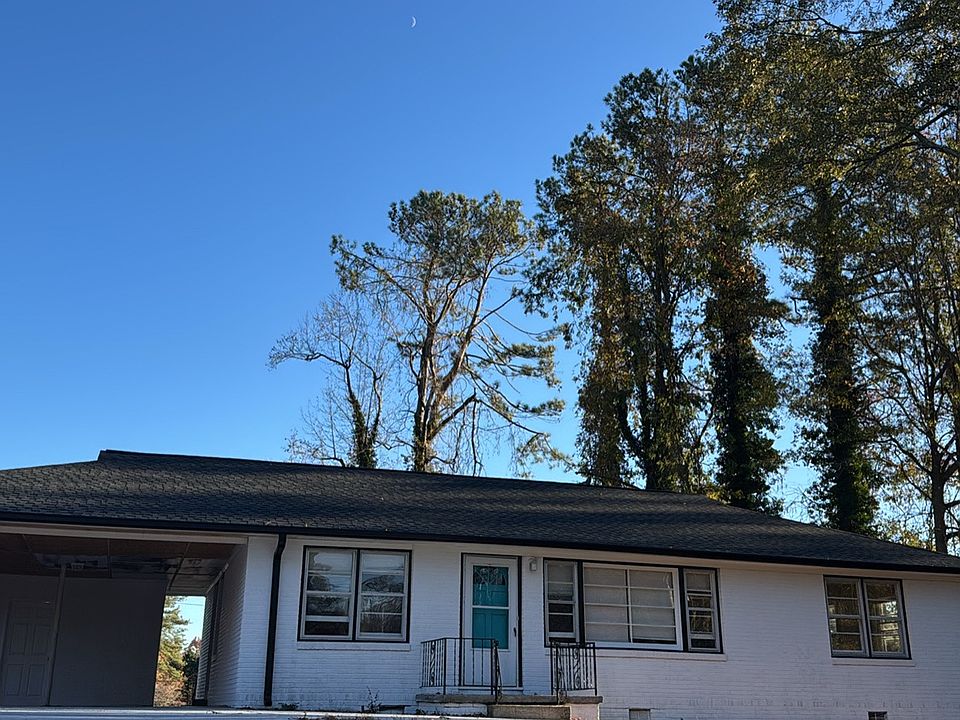 1st image of 899 Parkway Dr SE
