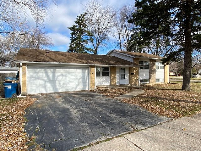 1st image of 16118 Woodlawn East Ave