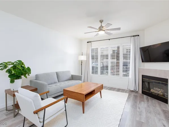 7185 S Durango Dr Unit 112, Spring Valley, NV 89113