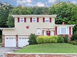 62 Molinari Dr, Wanaque Boro, NJ 07465
