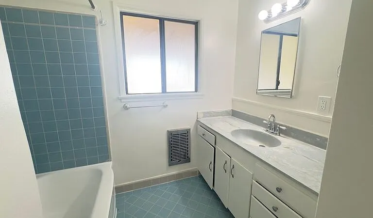 10131 Memphis Ave — Photo 15