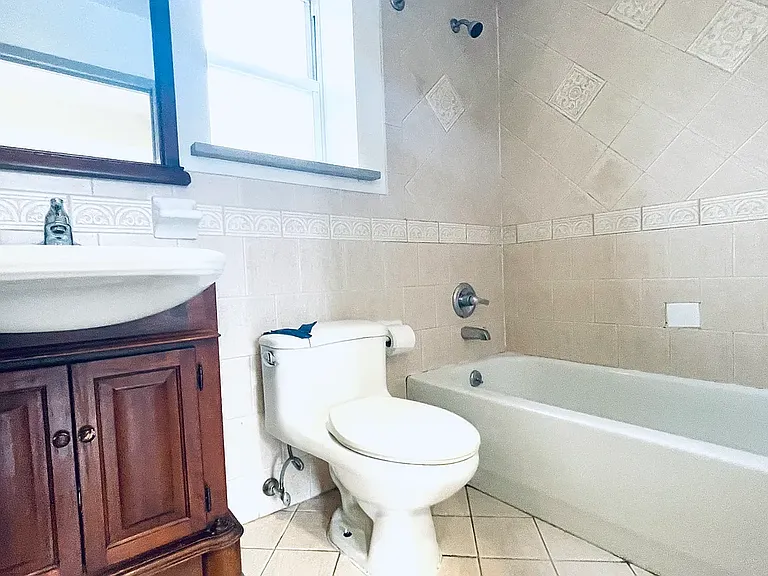 40 Troutman St #2 — Photo 3