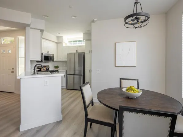 10810 Sabre Hill Dr Unit 175, San Diego, CA 92128