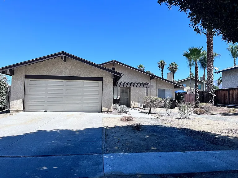 1421 Padua Ave — Photo 1