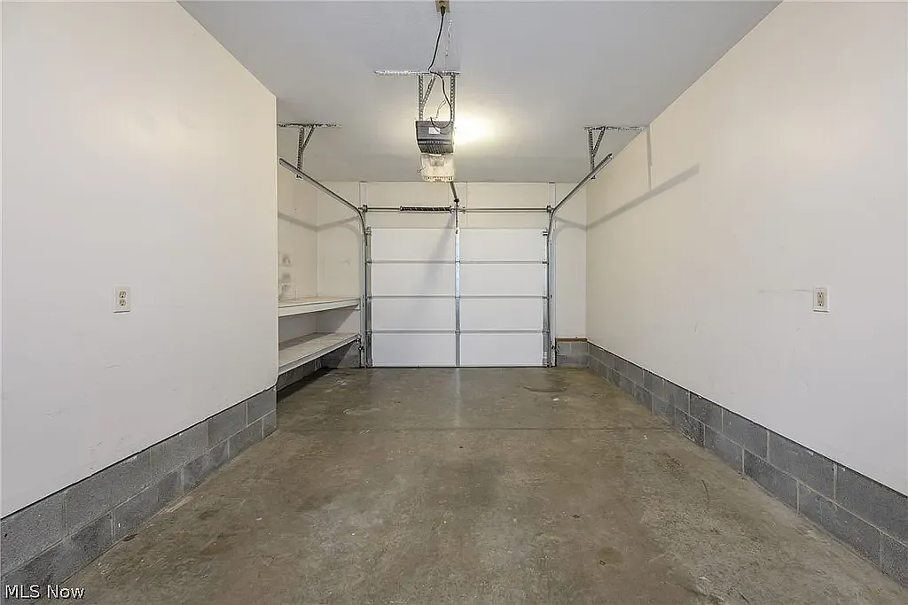 3 bed, 1.5 bath, $1,400 — Photo 3
