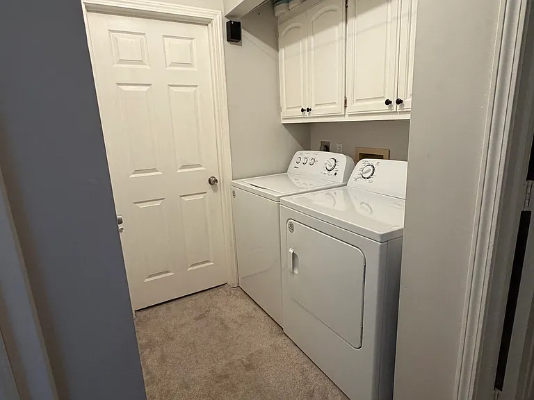 1219 S Richmond Ave — Photo 13