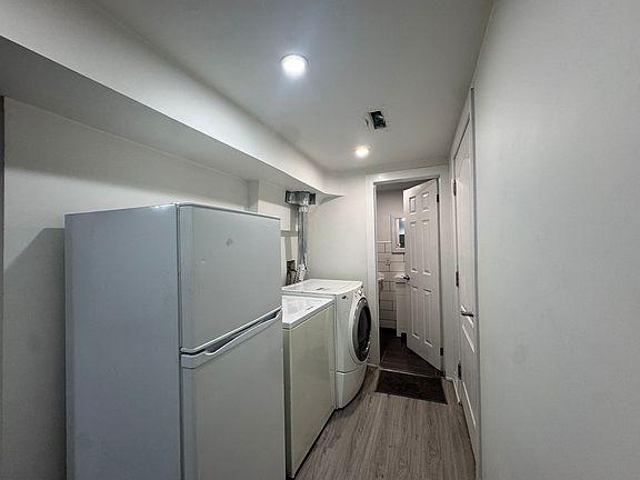 4th image of 6381 Atherly Cres #Basement