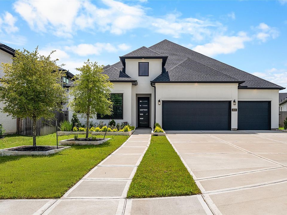 1st image of 2015 Jade Manor Dr