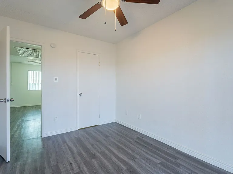 3222 W Indian School Rd — Photo 16