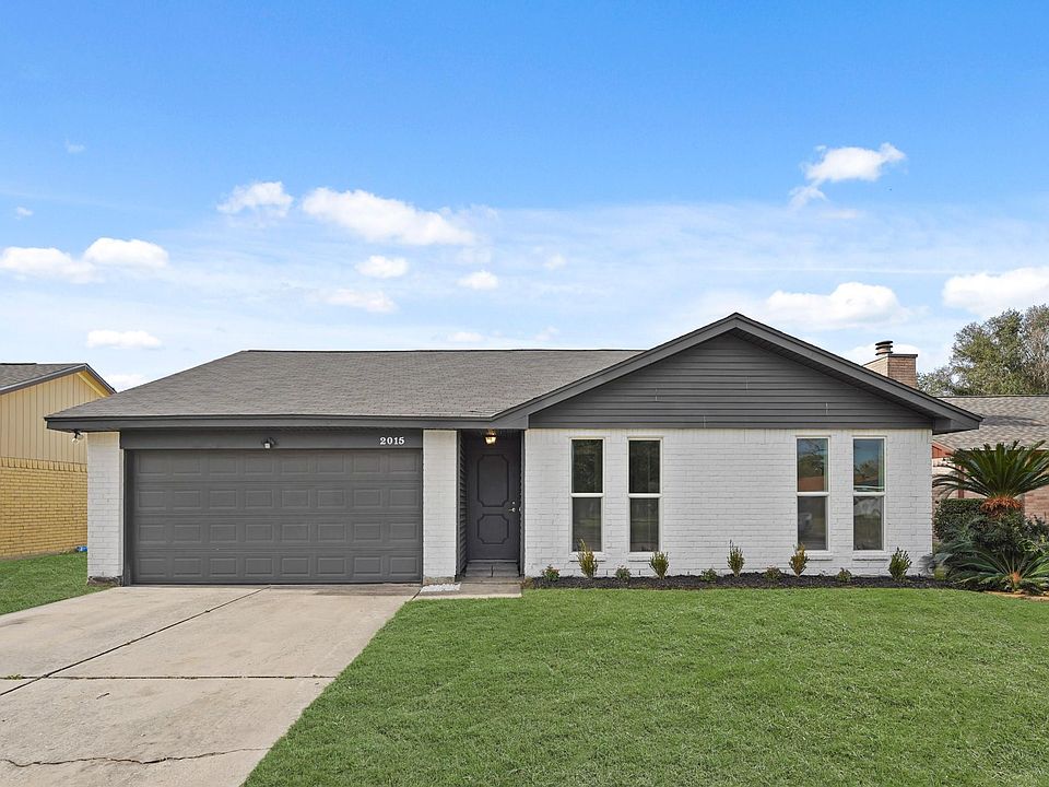 1st image of 2015 Ridge Hollow Dr