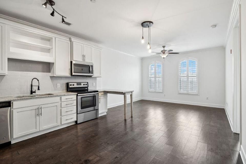 2nd image of 6051 Rural Plains Cir APT 204