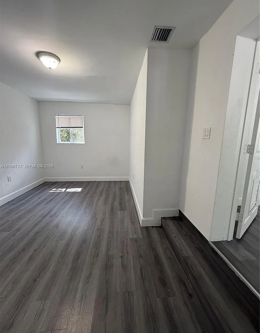 Lawrence Estates Land Cos — Photo 3