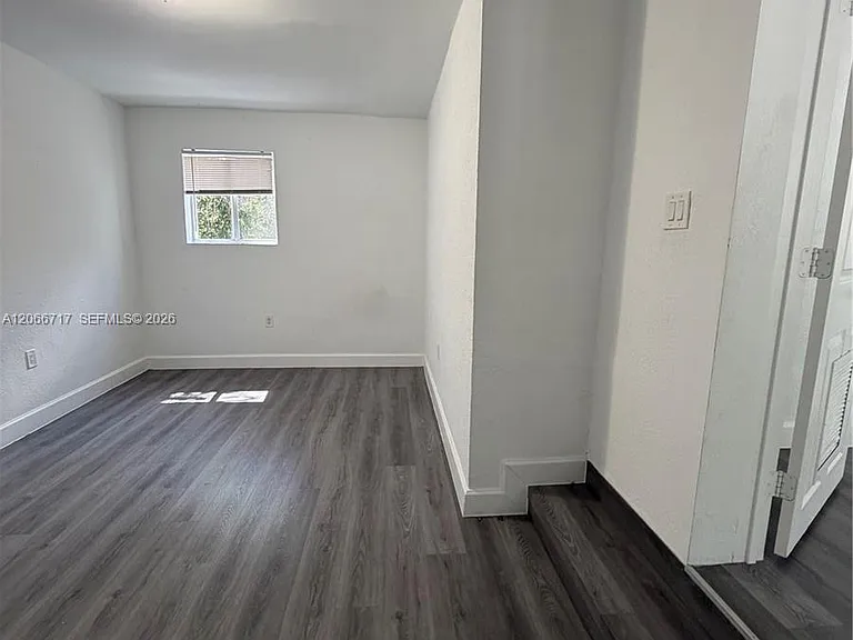 328 SW 15th Ave — Photo 3