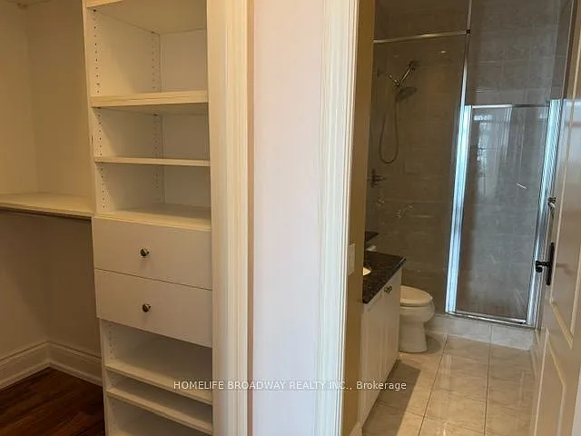 1 Clairtrell Rd #UPH5 — Photo 10