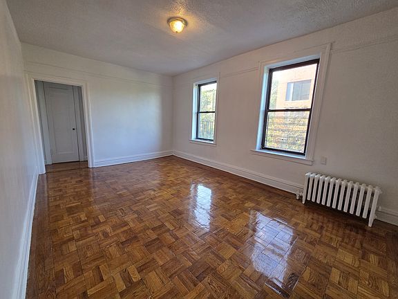 4th image of 6645 Broadway APT 3J