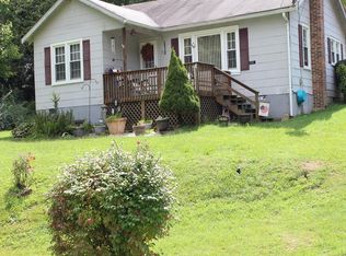 205 Hemlock Rd, Spruce Pine, NC 28777